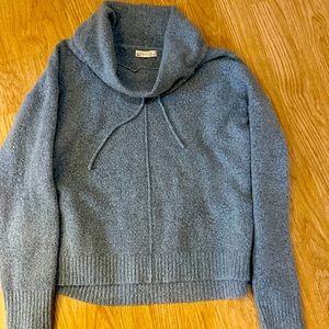 It’s Our time ladies  sz Lg  shorter length cowl neck sweater